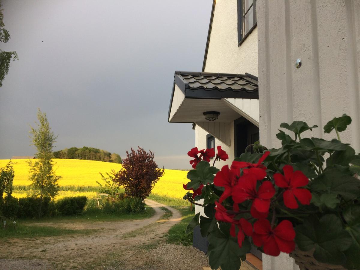 Garden Mellan Slotten Svarte 외부 사진