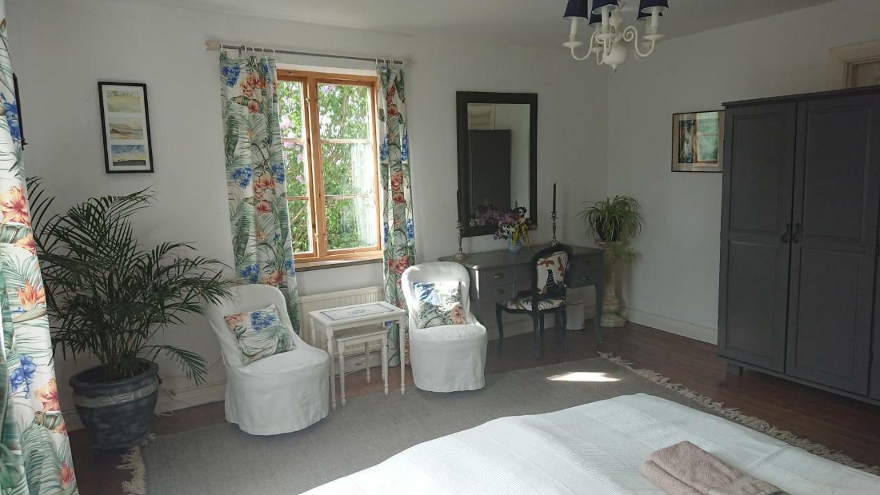 Garden Mellan Slotten Svarte 외부 사진