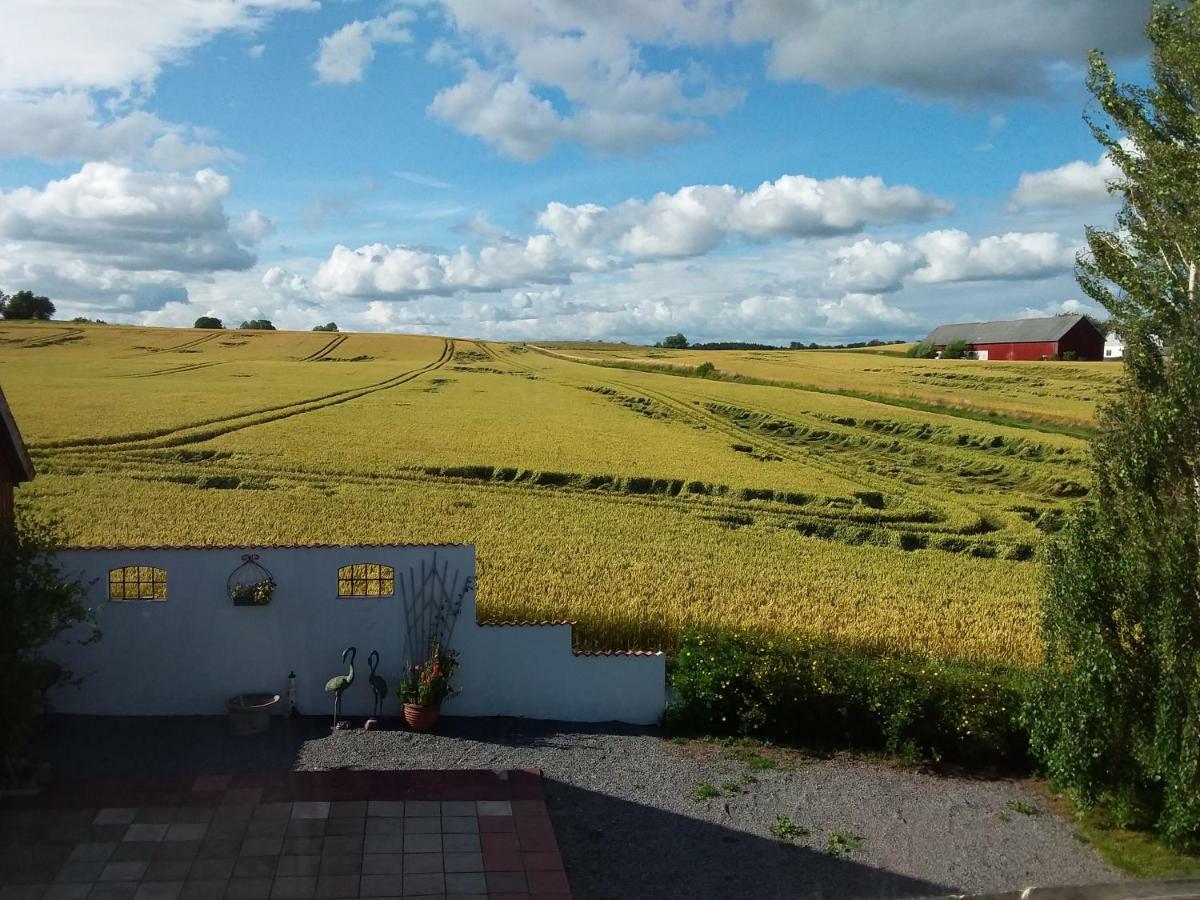 Garden Mellan Slotten Svarte 외부 사진